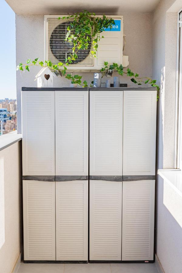 Flexible Selfcheckins 30 - - Garage - Electric Vehicle Ccharger - Big Loggia - New - Repinc 30 Apartment Zagreb